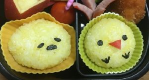 黄色のごはんのキャラ弁