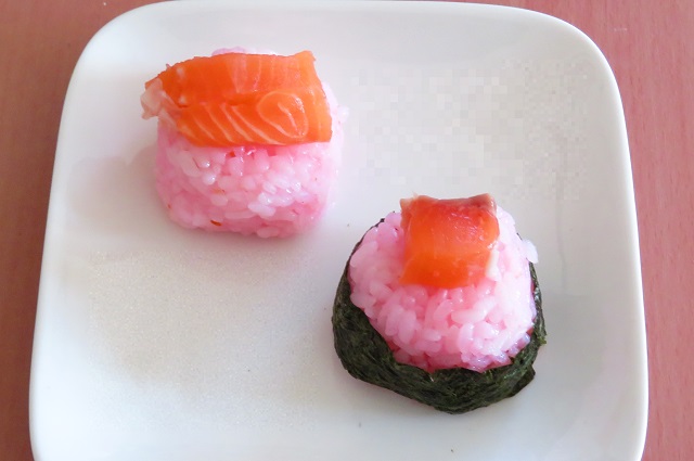 ピンク色のご飯の作り方　キャラ弁やひな祭りのごちそうに